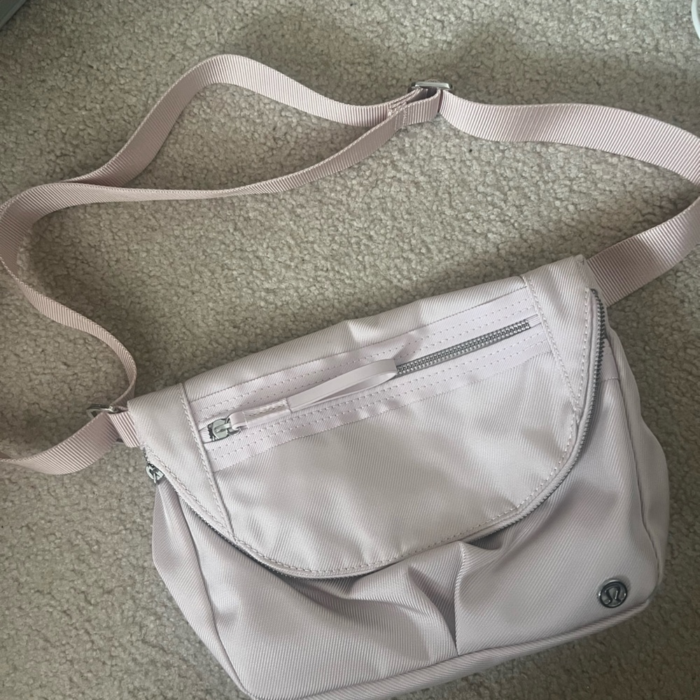 Lululemon bag